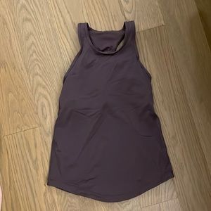 Lululemon Tank w/ Padded Shelf Bra size 6